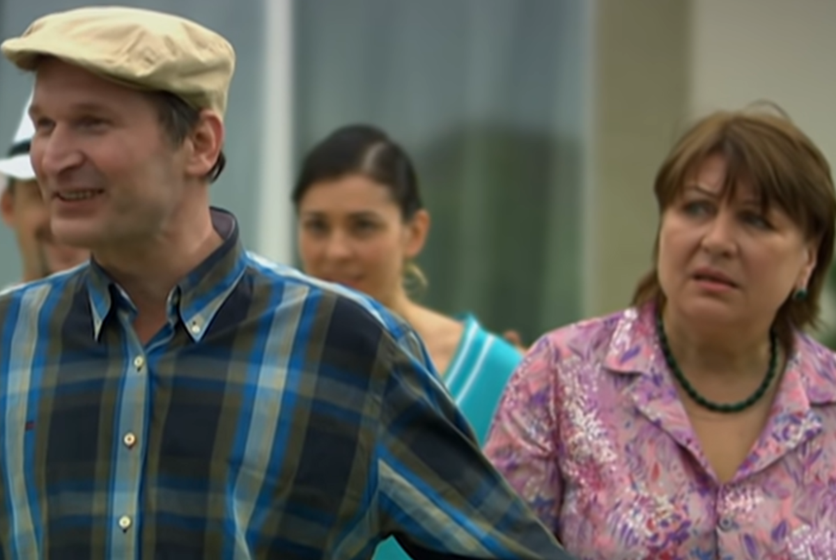 Кадр из сериала "Сваты"