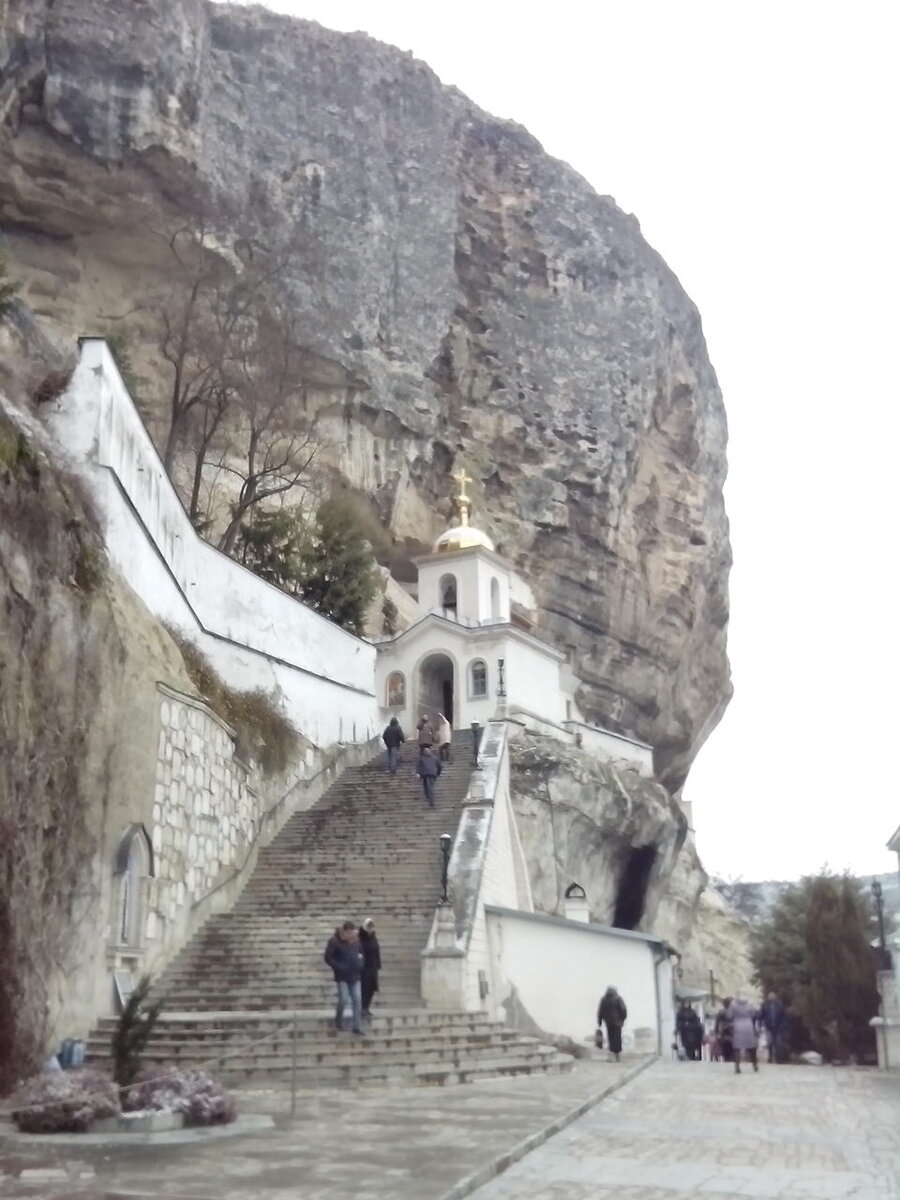 Свято-Успенский пещерный Церковь