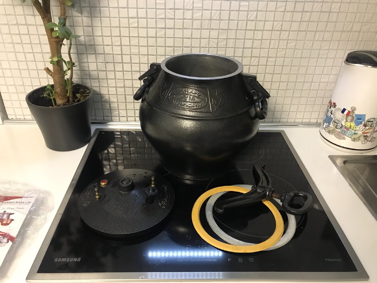 Афганский казан, комплектация, на фото не хватает клапанов-грузов