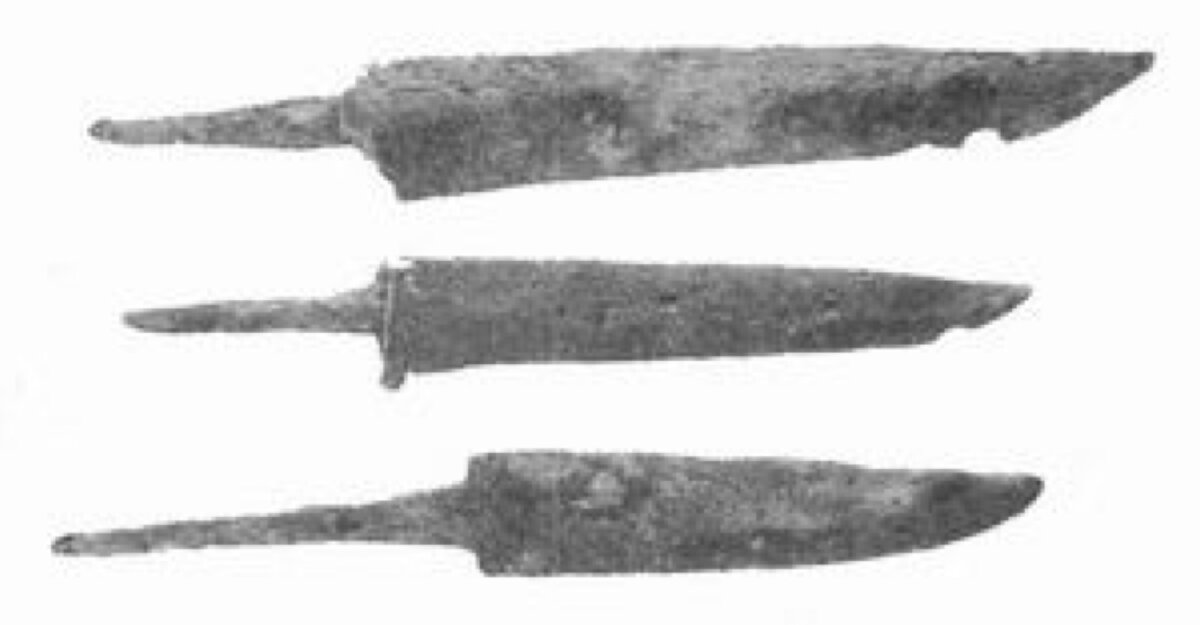 Археологические находки средневековых ножей