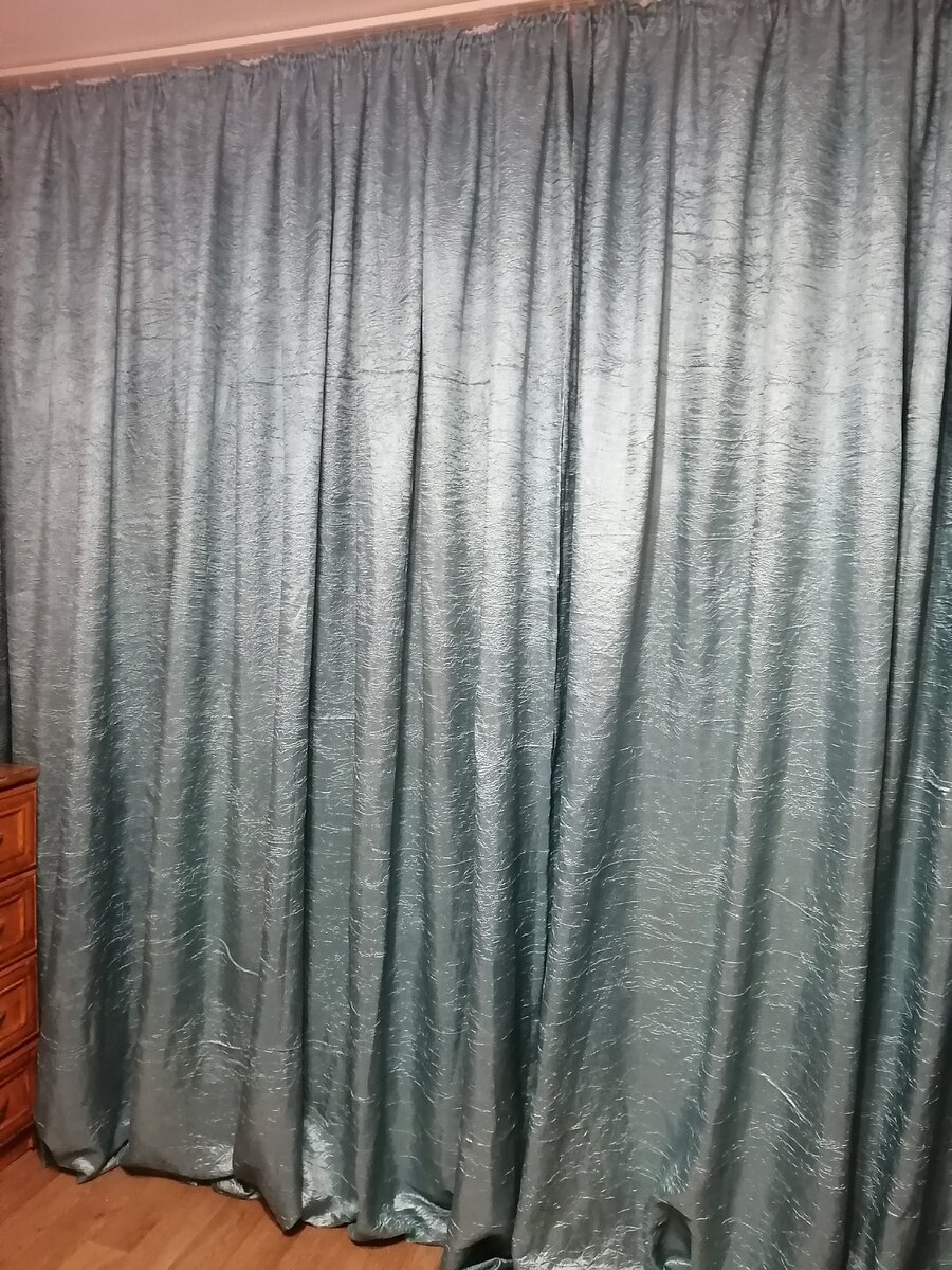 Провисает штора между крючками