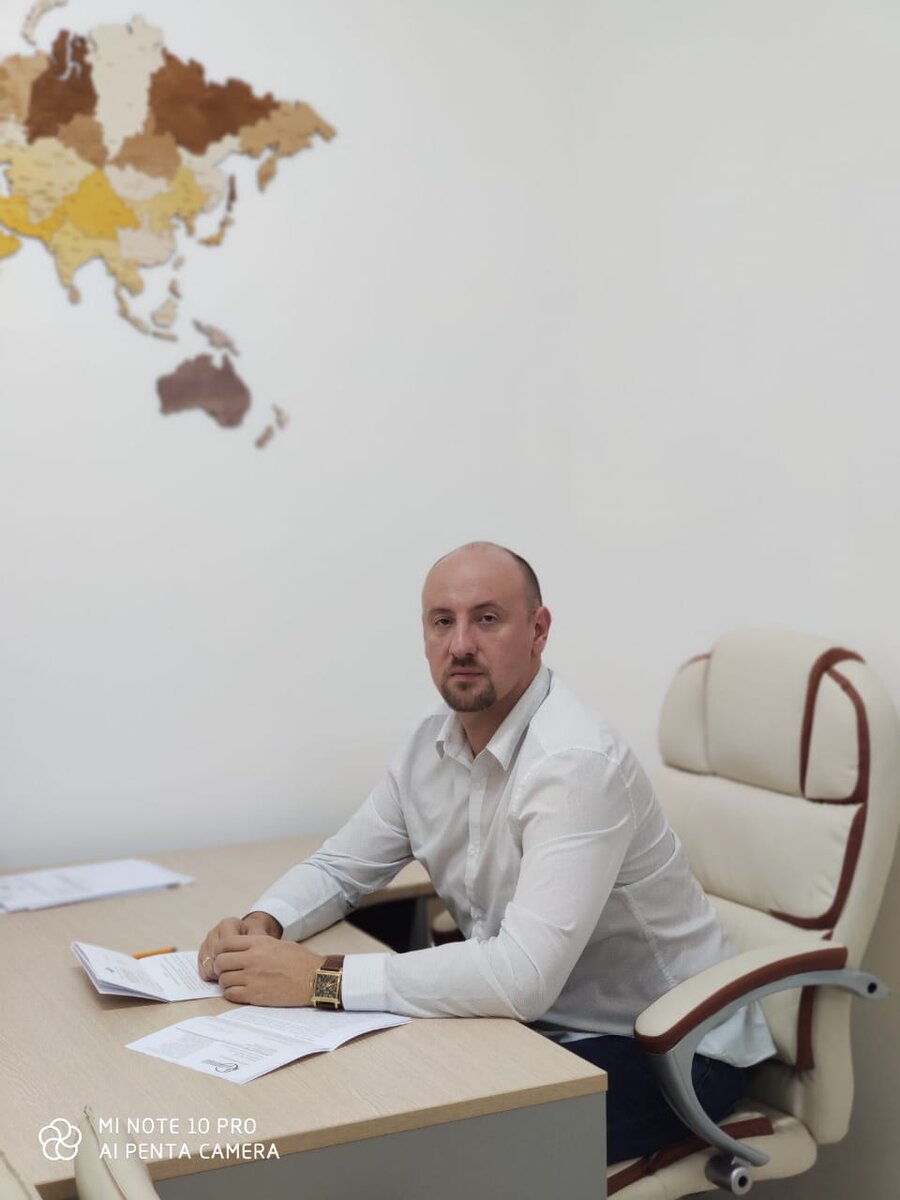 Меня зовут Денис Данилов. Я юрист. Если у вас остались вопросы, обращайтесь.