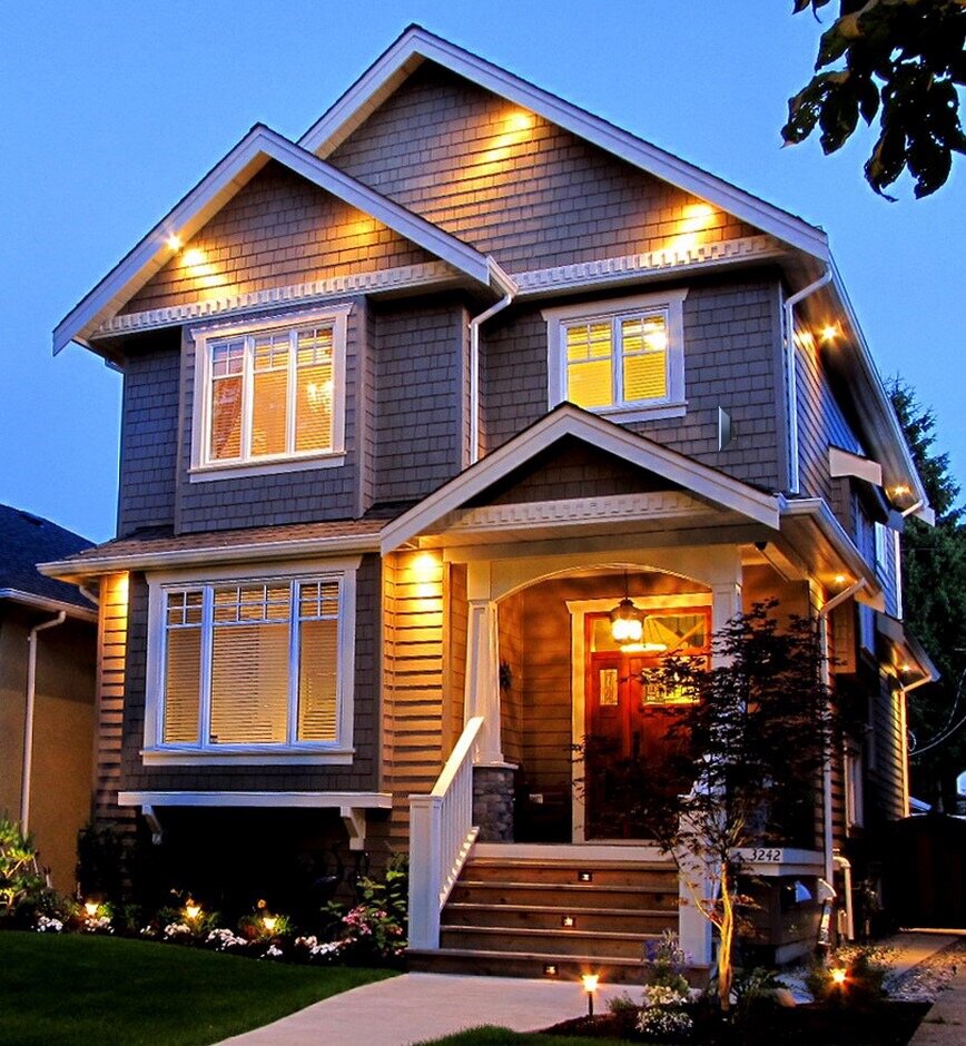 You can see a beautiful  House🙄