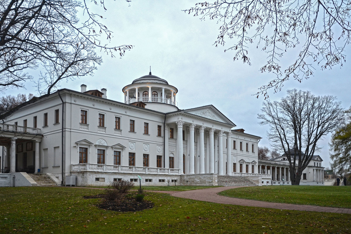 Музей-усадьба Остафьево (фото: Яндекс.Картинки)