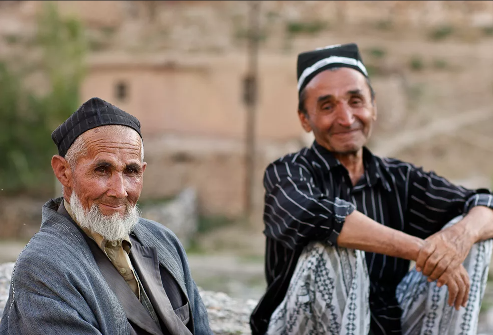 Средняя Азия люди. Старики Узбекистана. Узбекские люди. Жители средней Азии. Старый таджикский