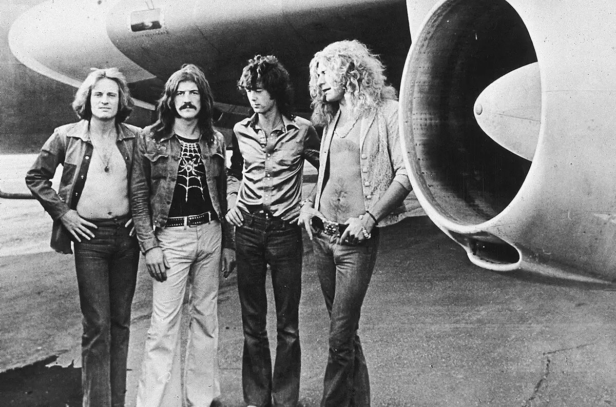 Лед зеппелин лучшие песни слушать. Группа led Zeppelin. Led Zeppelin 1970. Лед Зеппелин. Communication Breakdown led Zeppelin.