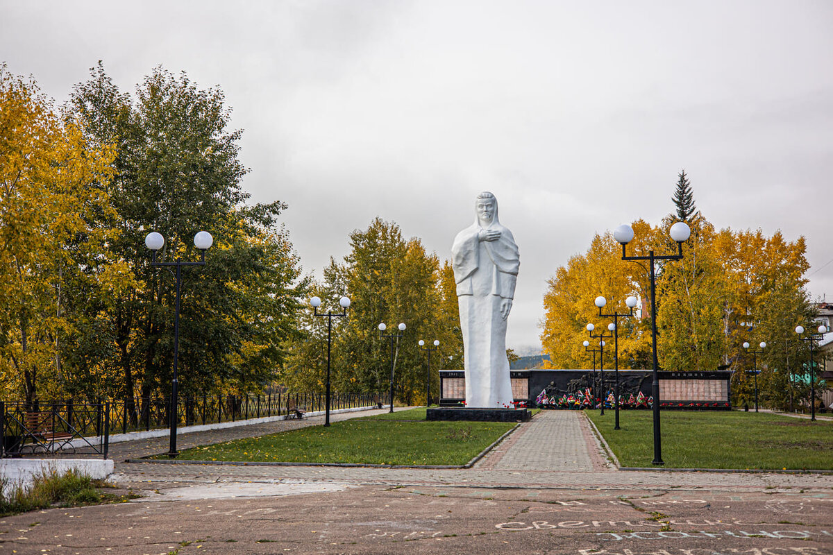 Памятники Усть-Кута
