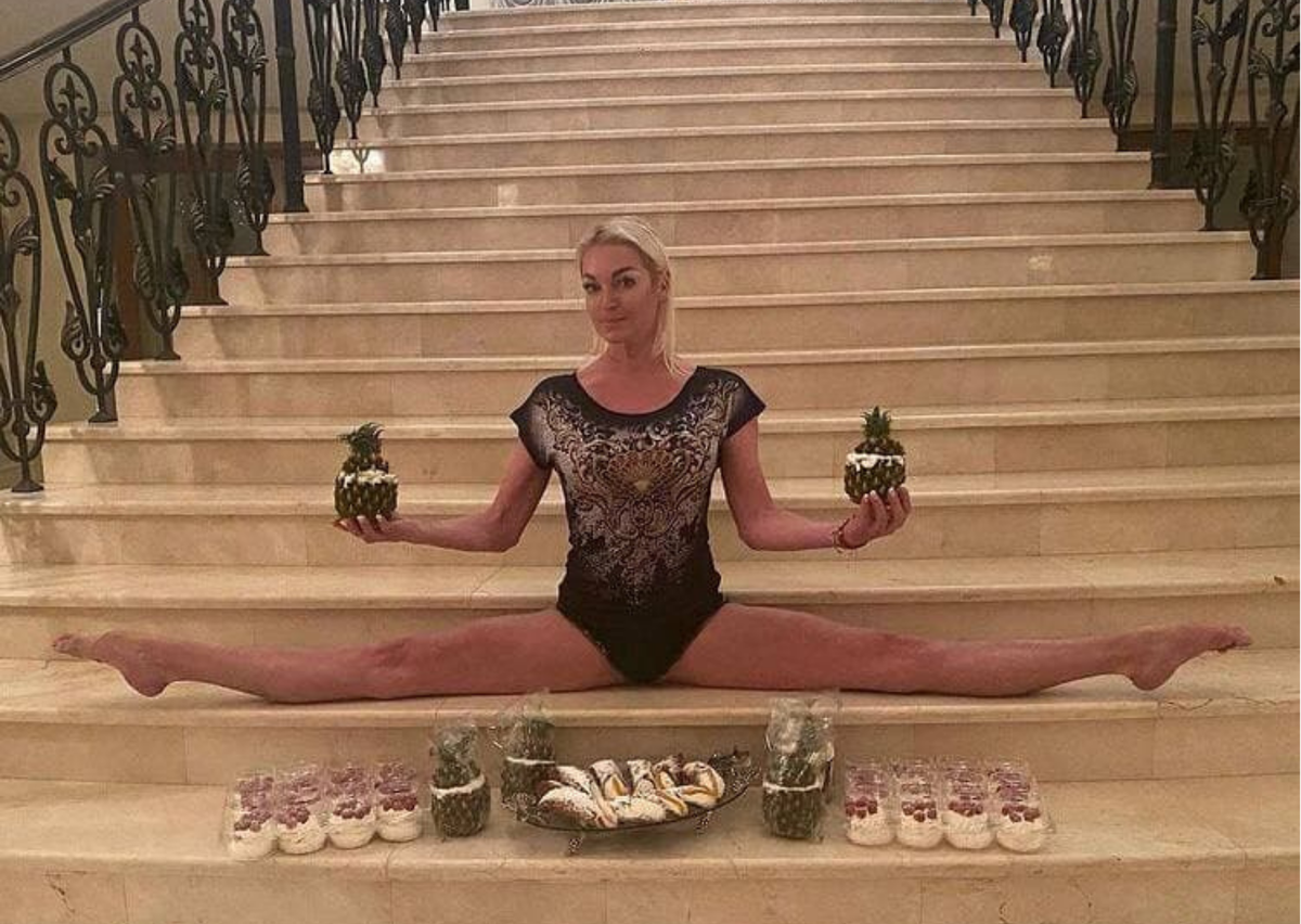 Фото: Instagram @volochkova_art