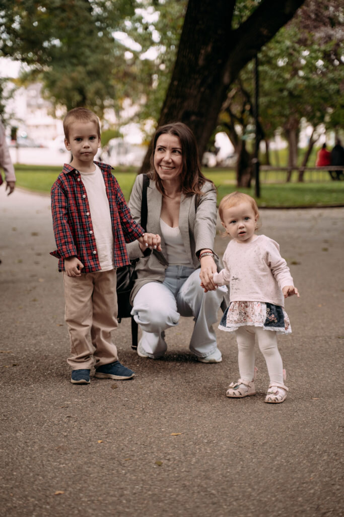  Виктория с Матвеем и Ангелиной. Дети в семье 6 месяцев.