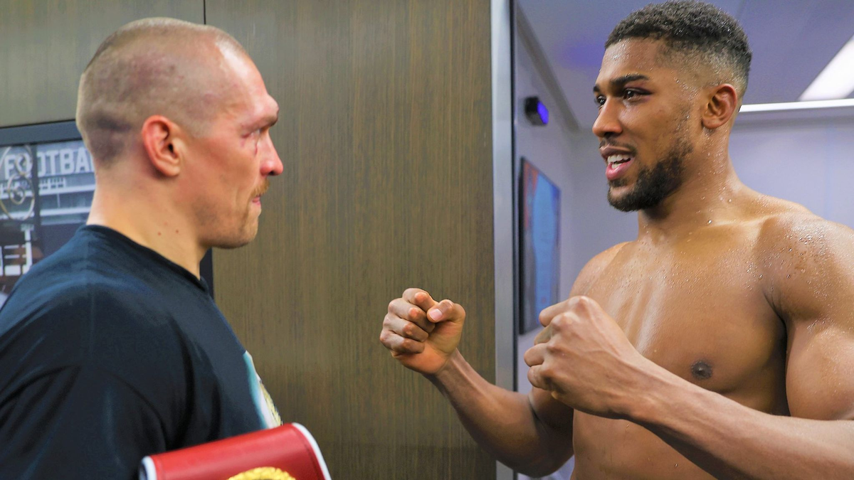 Усик слева - Джошуа справа