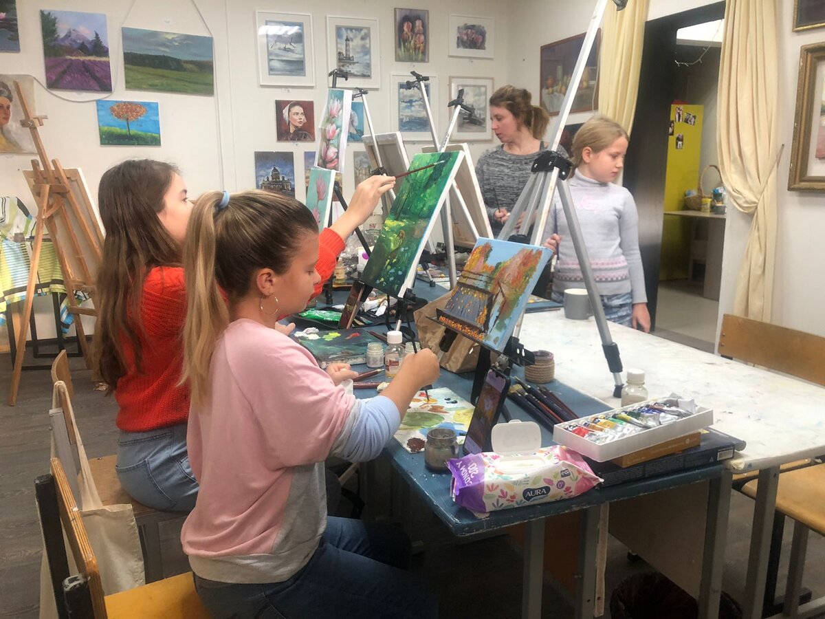 Фото: Занятия в студии; из архива Марины Калини-Птицыной 