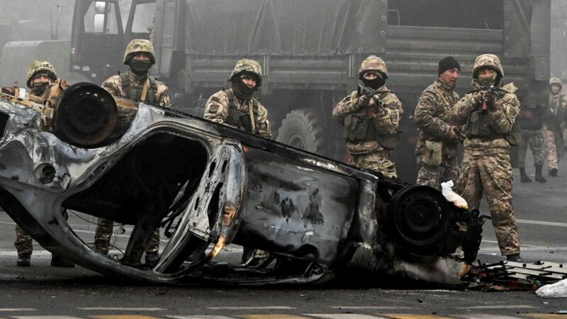 Войска можно было увидеть в Алматах в четверг утром