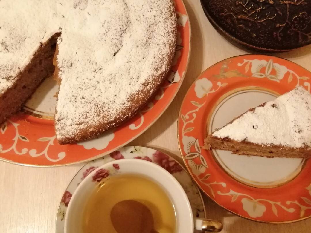 Руки мука пирог чай