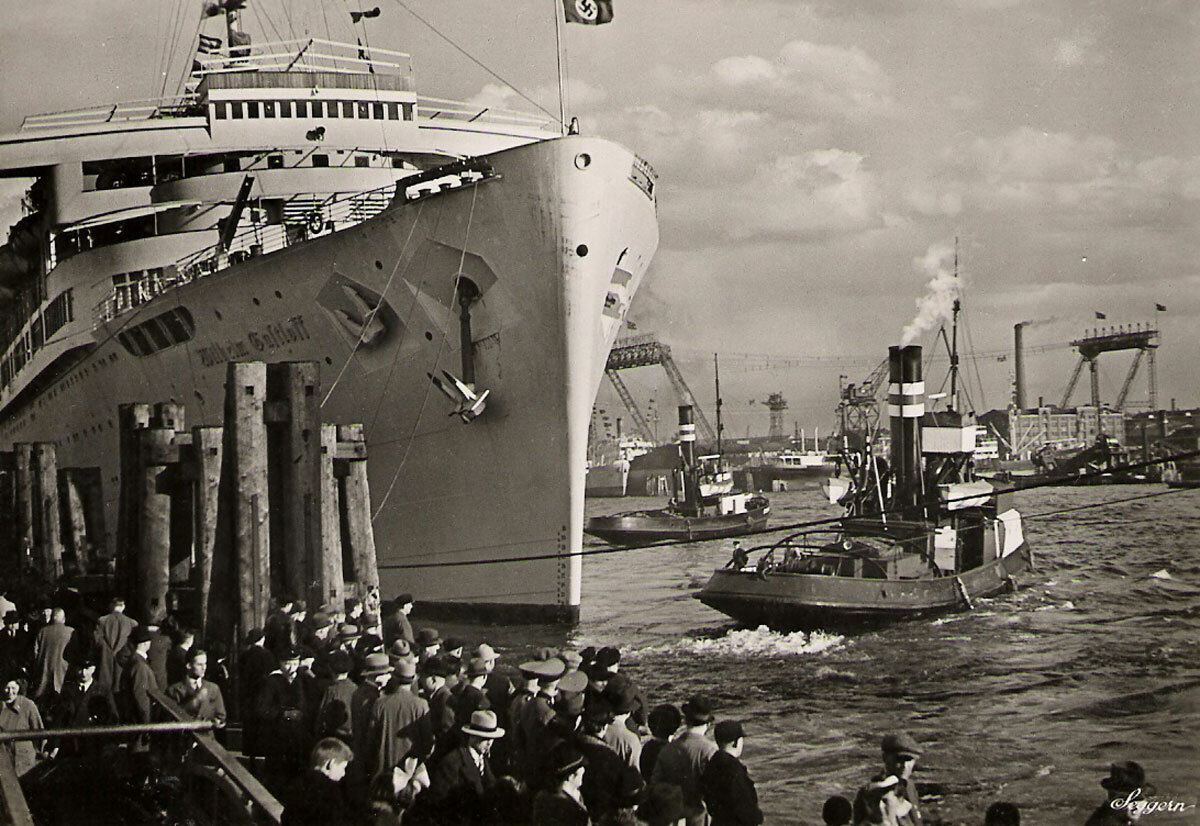 M.V. Wilhelm Gustloff в порту Осло, Норвегия, c. 1940.