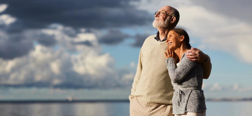 В РФ пенсионерам увеличат пенсию на 4,8% © pressfoto / Freepik