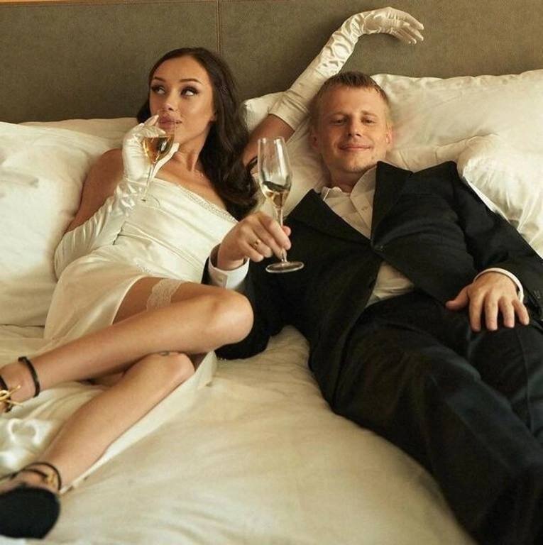 Юлия Шашкова и Слава Комиссаренко / Соцсети