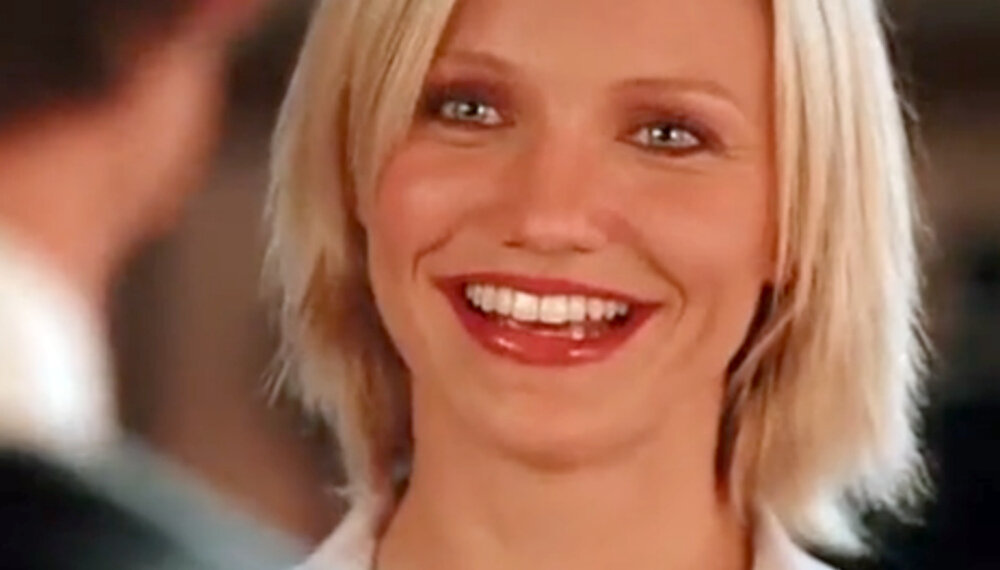 Кэмерон Диаз в роли Натали Кук. Кадр из кинофильма "Ангелы Чарли", 2000 г., режиссер МакДжи, сценаристы Райан Роу, Эд Соломон, Джон Огаст, композитор Эд Ширмёр. Скриншот кадра для иллюстрации