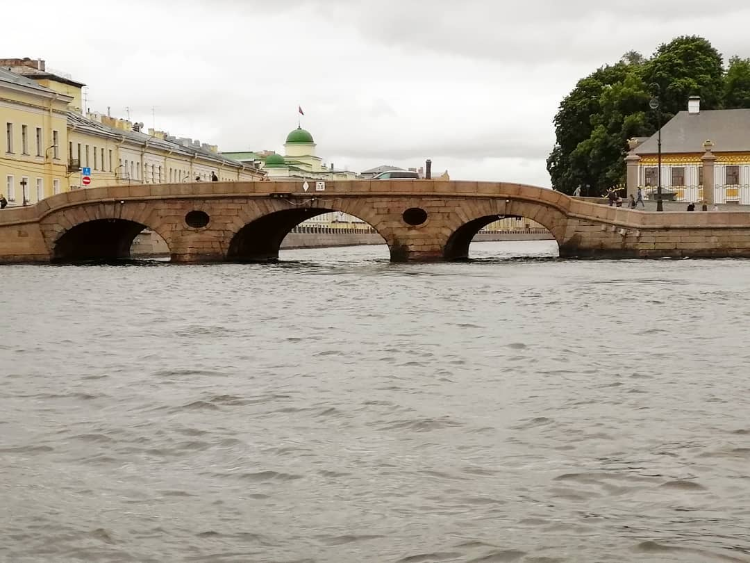 Смотрящий петербург