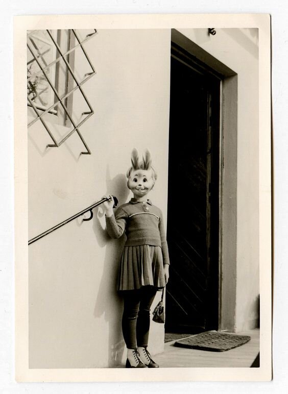 Винтажная фотография  Rabbit Girl.