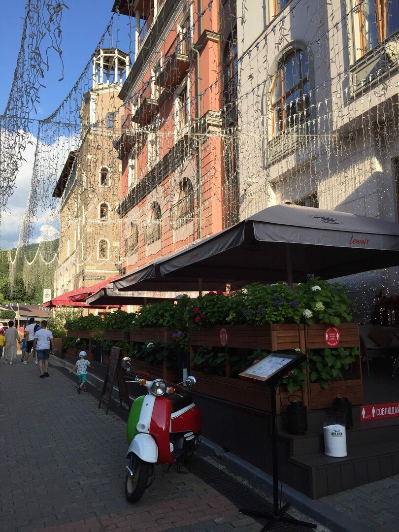 Листайте вправо