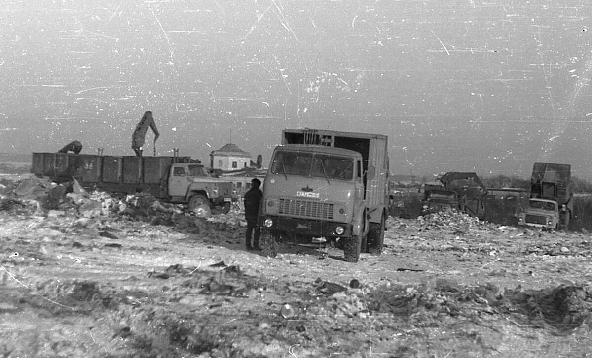 Место стало свалкой еще в советское время