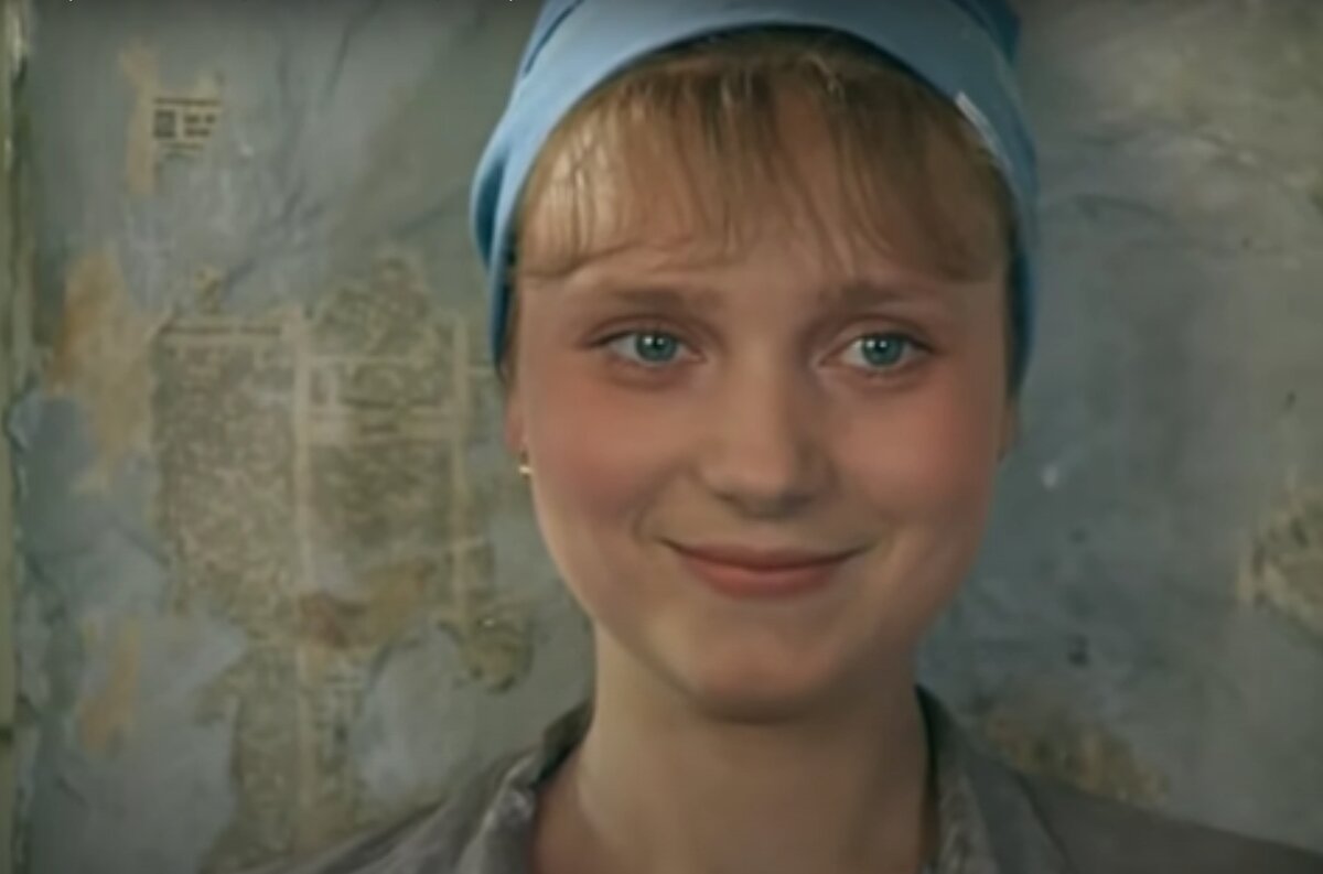 кадр из фильма "Впервые замужем"  