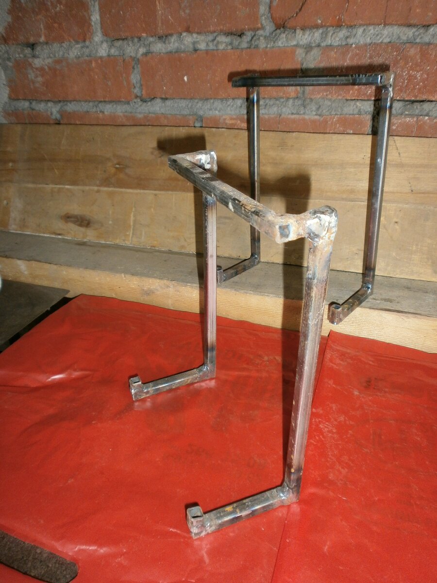 Удобные зацепы для перемещения колёс.