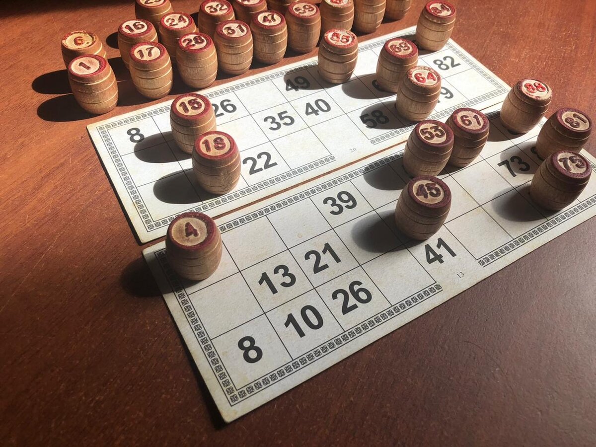 "Барабанные палочки! Дед!" Если вы играли в лото, понимаете о чем я :) Фото из личного архива