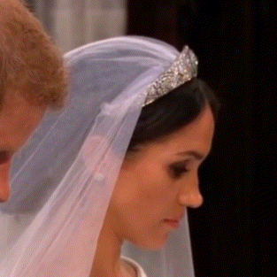 Я чуть замедлила гифку. Какой блеск и перелив 