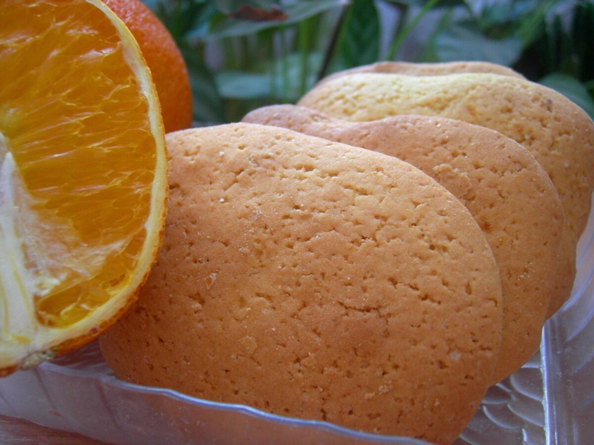 Печенье с апельсином и корицей