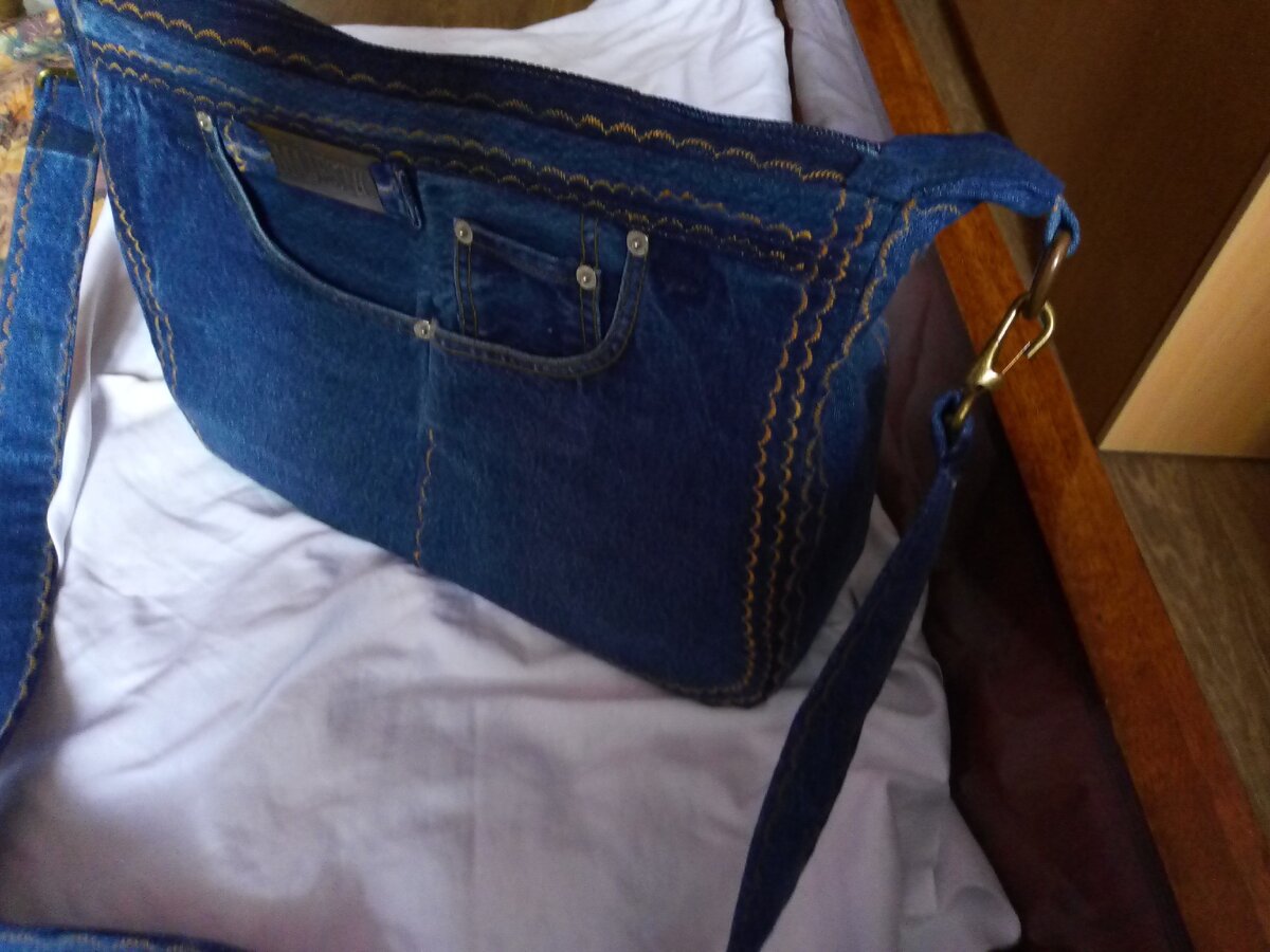моя первая джинсовая сумка
