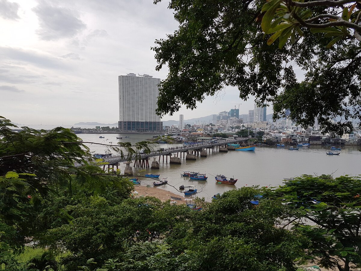 Река Кай, г.Нячанг, Вьетнам