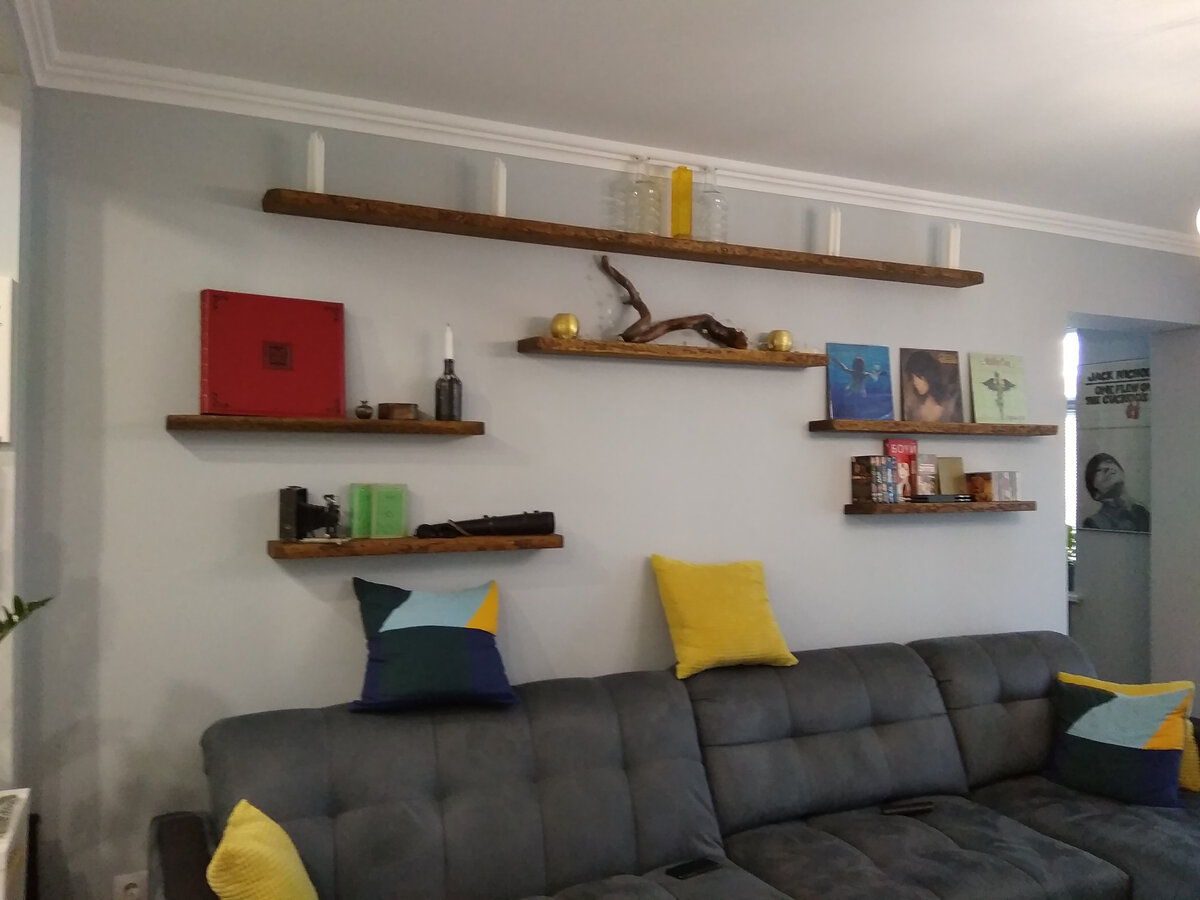 Полки со скрытым креплением. Наша свежая работа