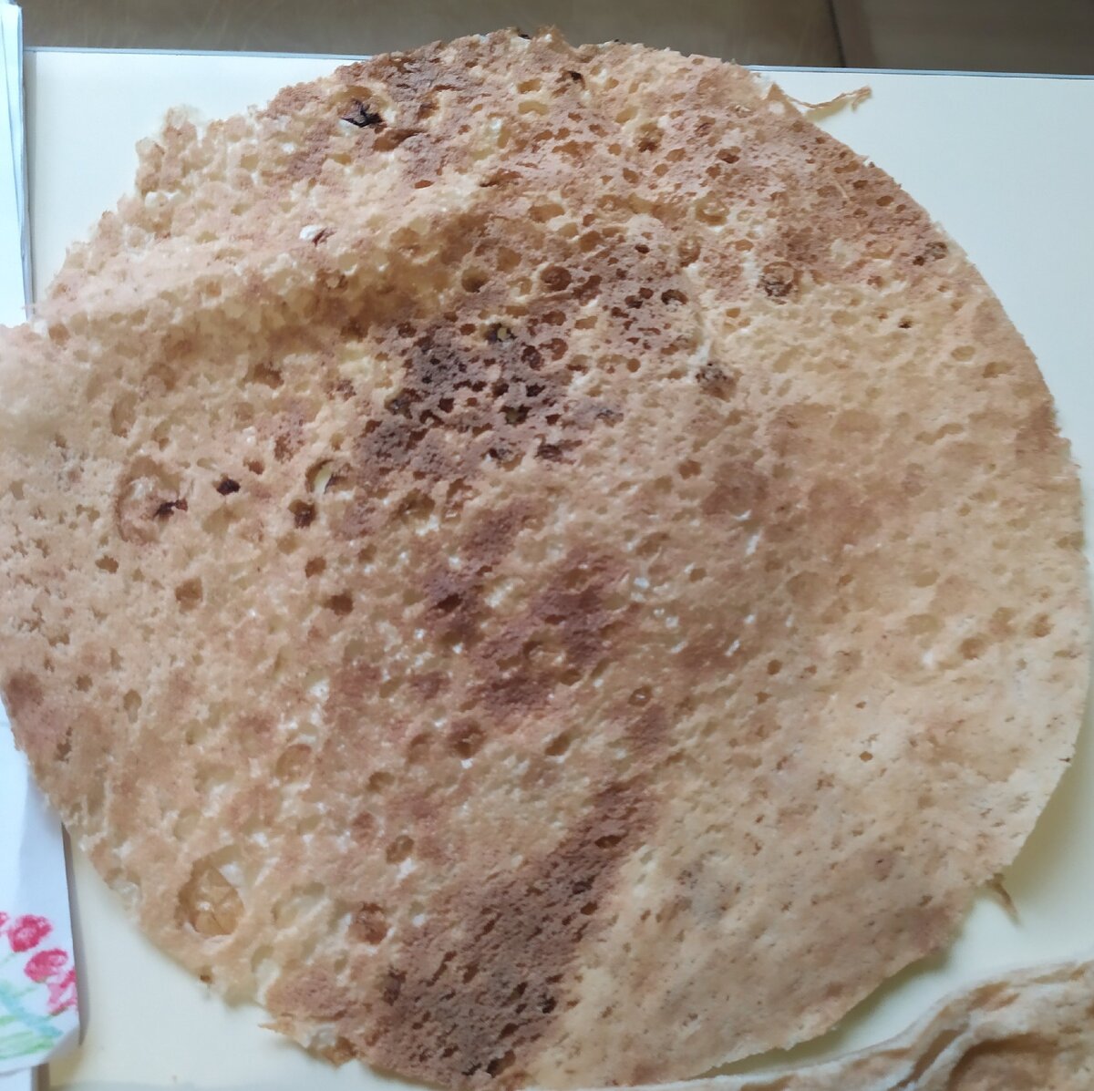 Первый вырезанный круг из лаваша