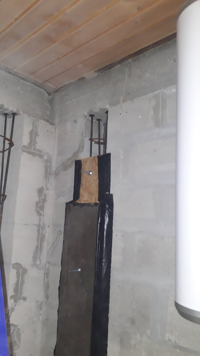 Будем заливать сердечники, так как застройщик забыл про них или сделал очень мало