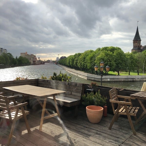 Рыбная деревня лучший ресторан. Ресторан fish club калининград. Рыбная деревня лучший ресторан. Кайзерхоф ресторан летняя веранда. Шкиперская гостиница в калининграде ресторан.