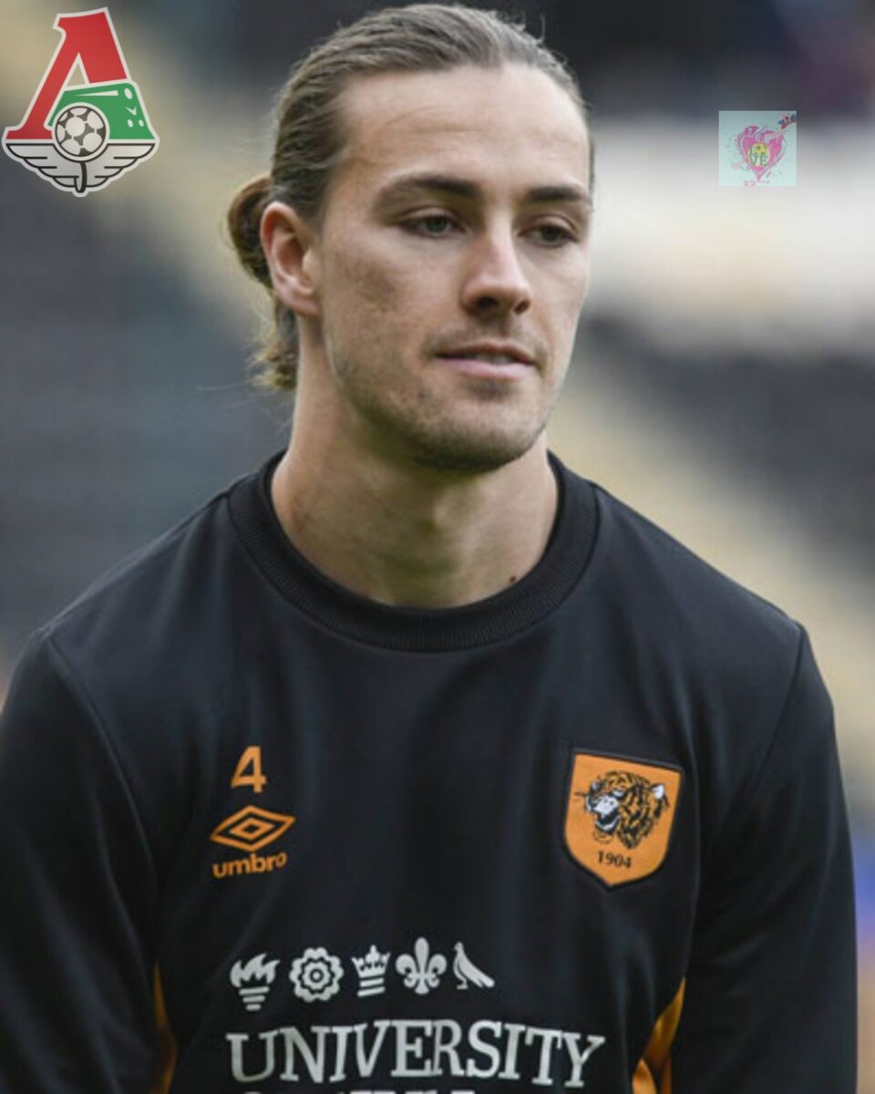 Ирвин в форме "Халла"