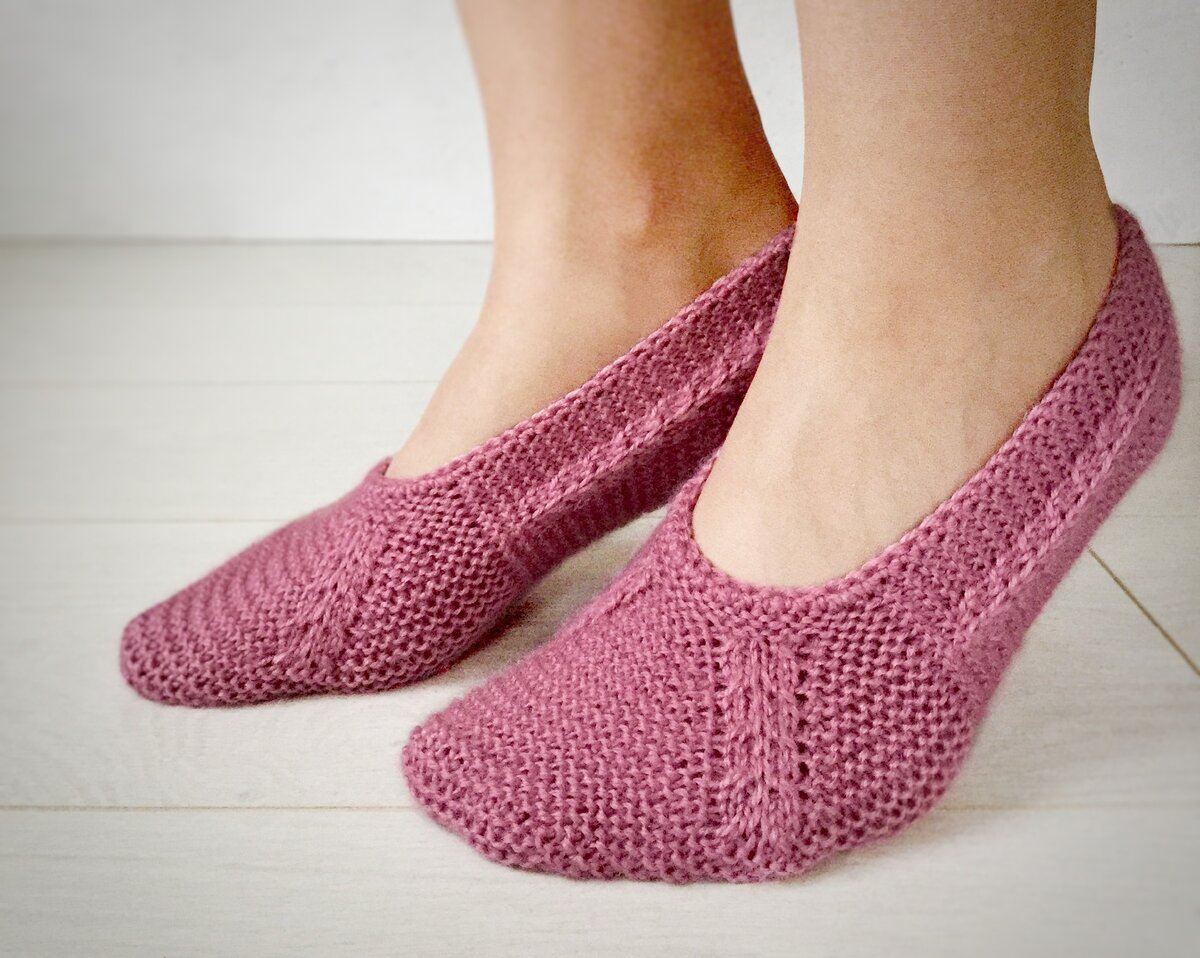 Тапочки спицами Slippers