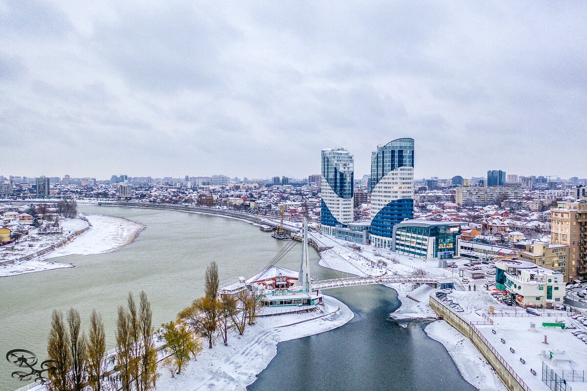 Краснодар зимой. Довольно редко, но иногда выпадает снег.