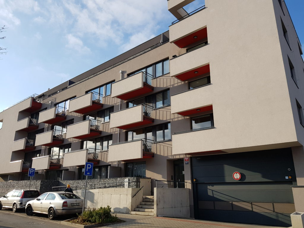 Новостройка 2019 года с  подземным гаражом