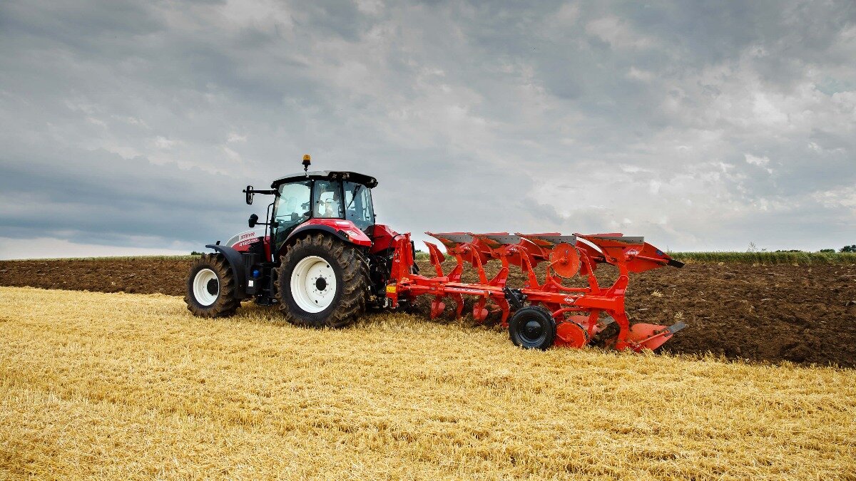 Фото: kuhn.co.uk Навесной 4-х корпусной плуг Kuhn Multi-Master 113 NSH