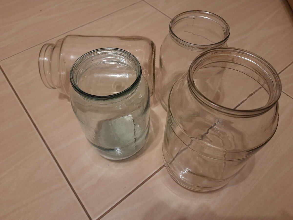 пустые банки нужно сразу же выносить из дома