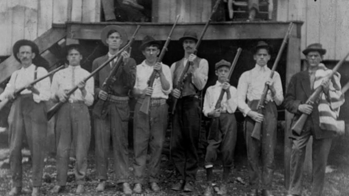 Восставшие шахтёры