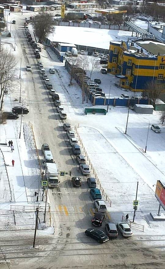 Очереди на заправку.