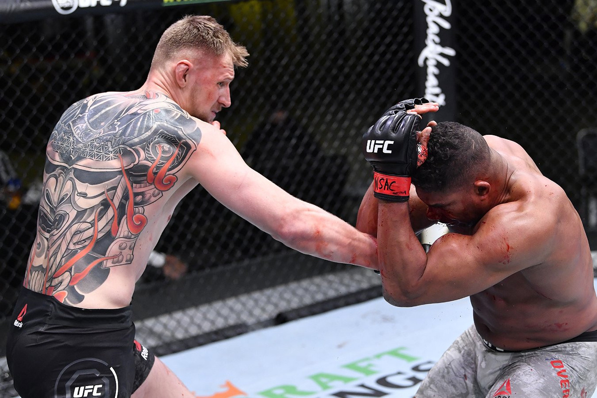 Волков доминировал в течении всего боя