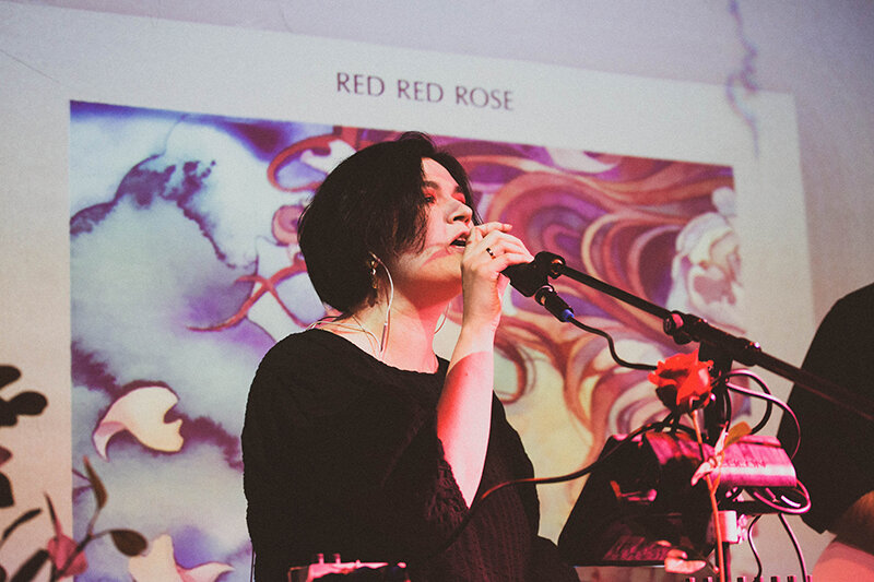 © Red Red Rose