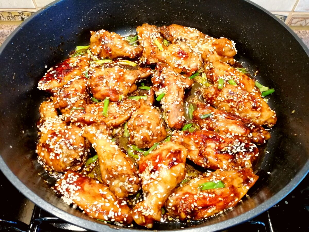7 вариантов приготовления вкусных куриных крылышек на сковороде