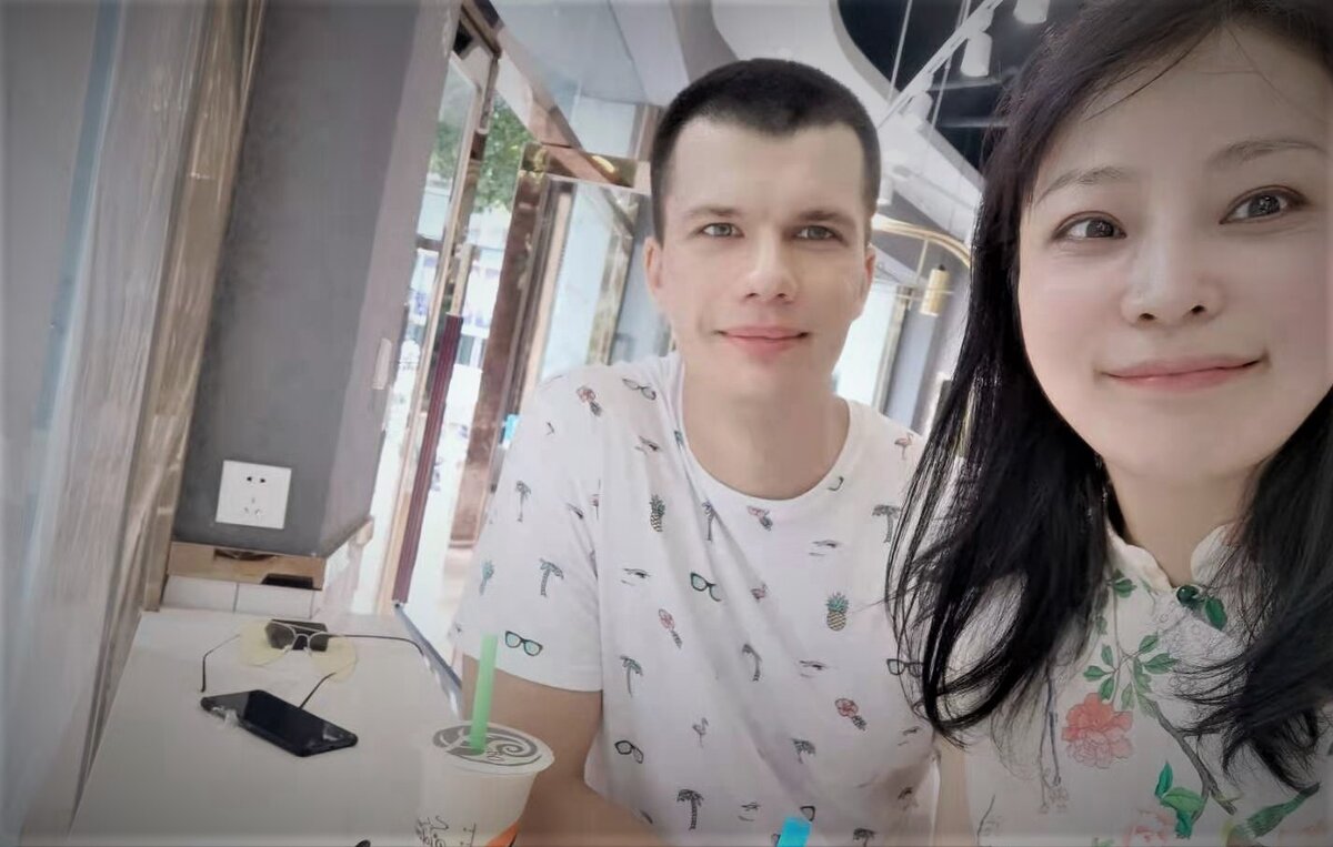 Китаянка, которая и купила квартиру.