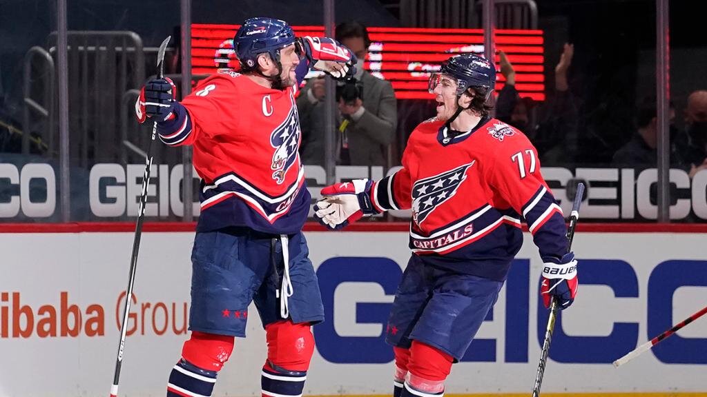 Александр Овечкин обошел легендарного Фила Эспозито!