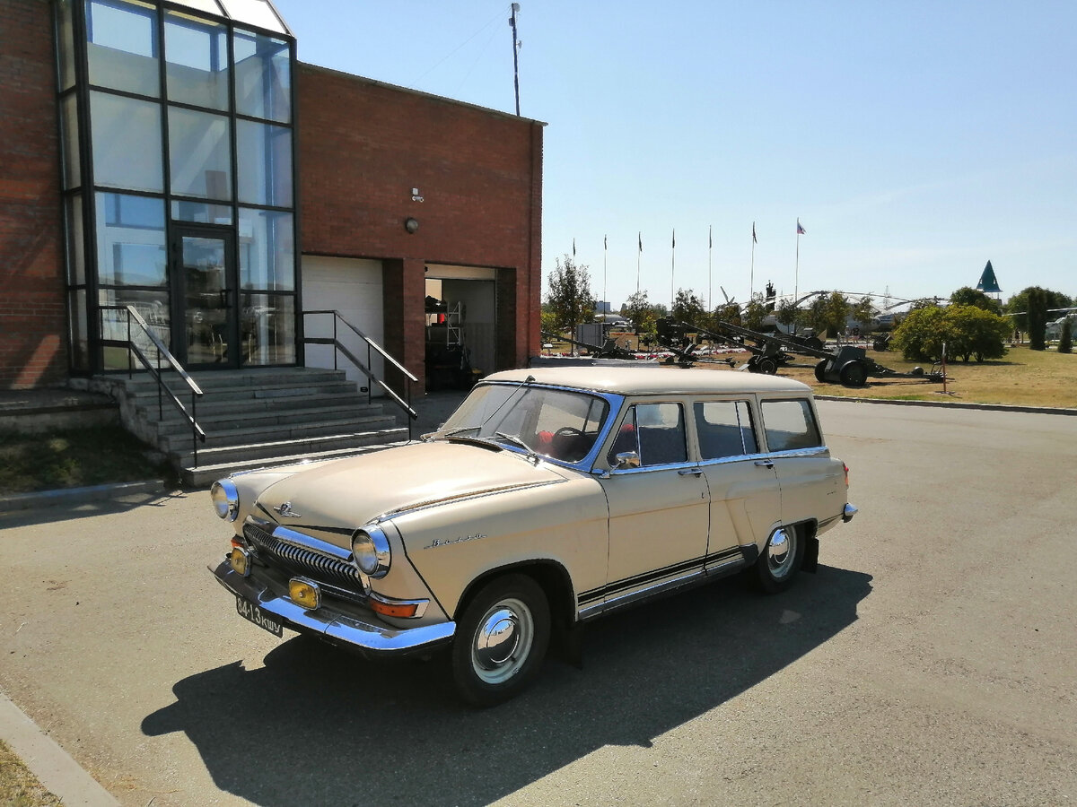 ГАЗ 22 или Волга универсал. Один из самых красивых автомобилей СССР. |  KhaDm.drive | Дзен